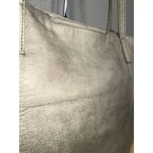 Hobo International Large Kingston Champagne Metallic Leather Tote Bag - Picture 16 of 16